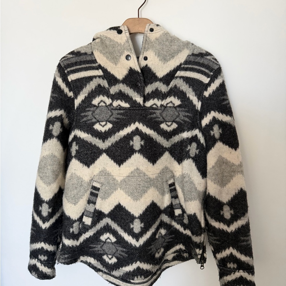 Woolrich Black and Cream Geometric Sweater
